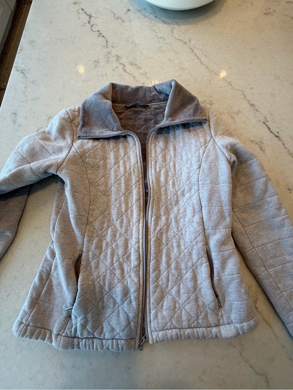 The North Face Women's Light Gray Quilted Zip Jacket! Warm and adorable! S - Picture 3 of 5